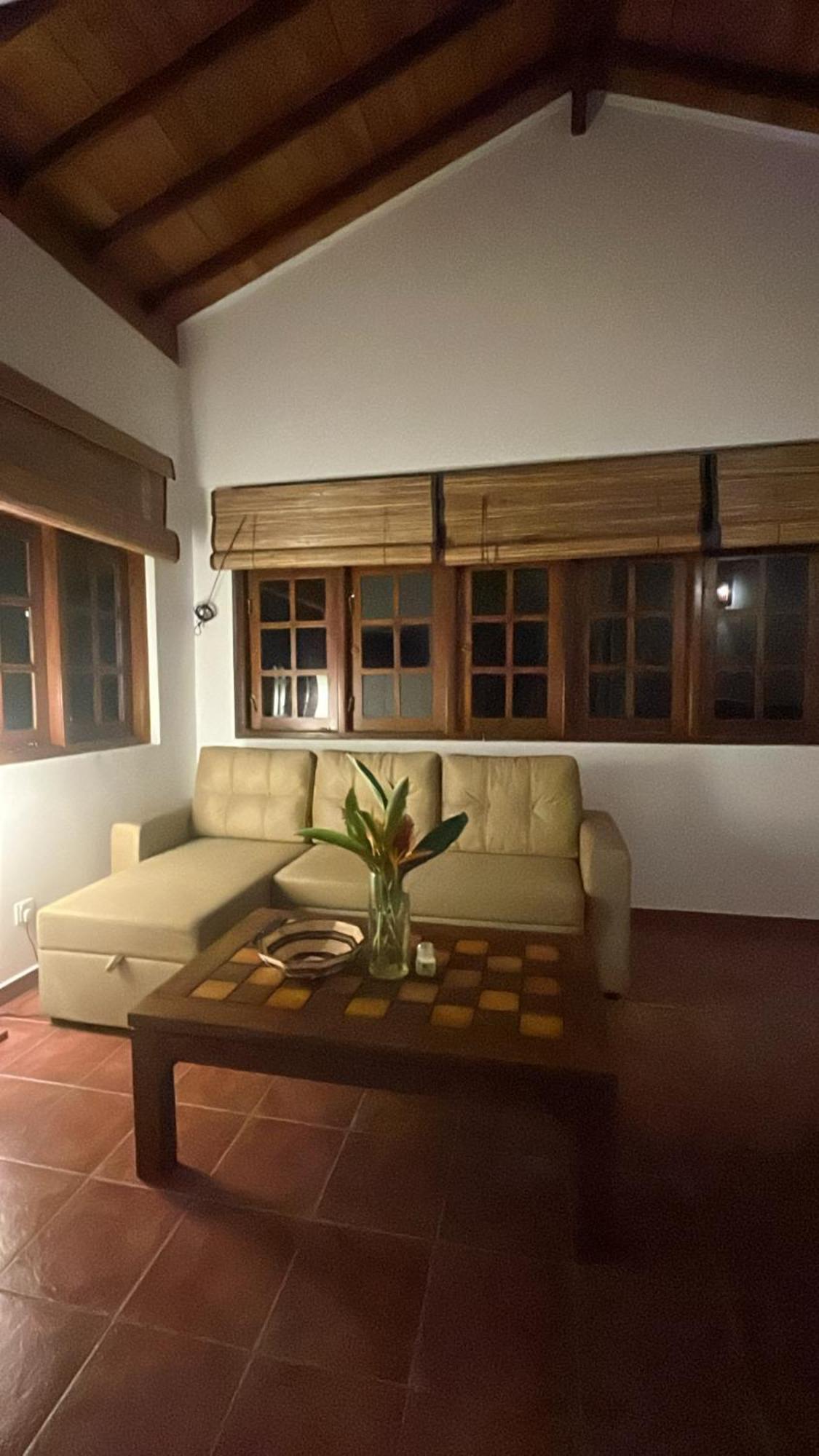 Beach Club Apartments Induruwa Exterior photo