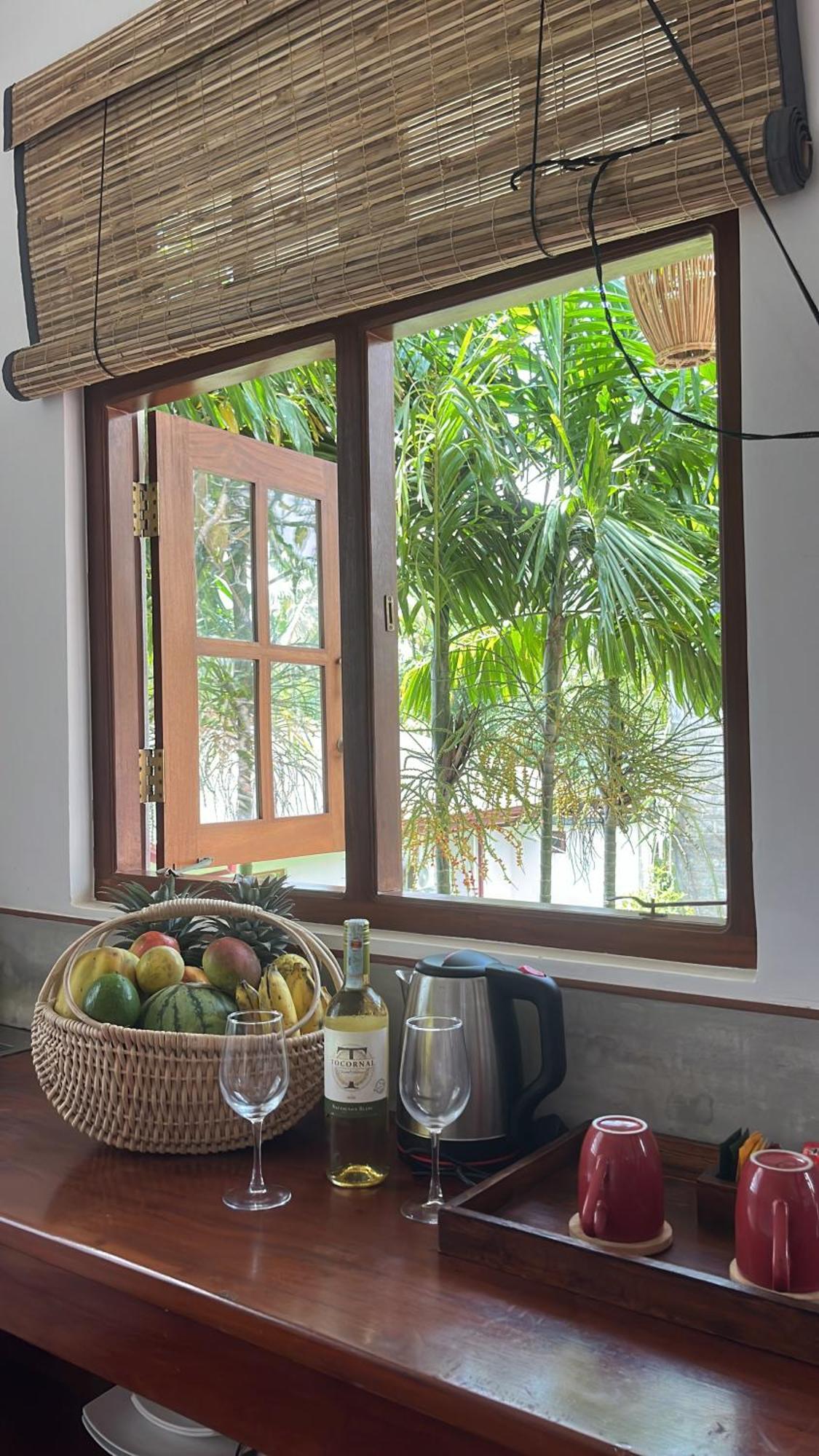 Beach Club Apartments Induruwa Exterior photo